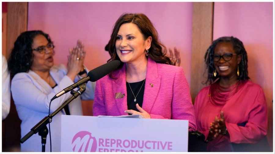 Whitmer signs legislation allowing Michigan pharmacists to prescribe birth control